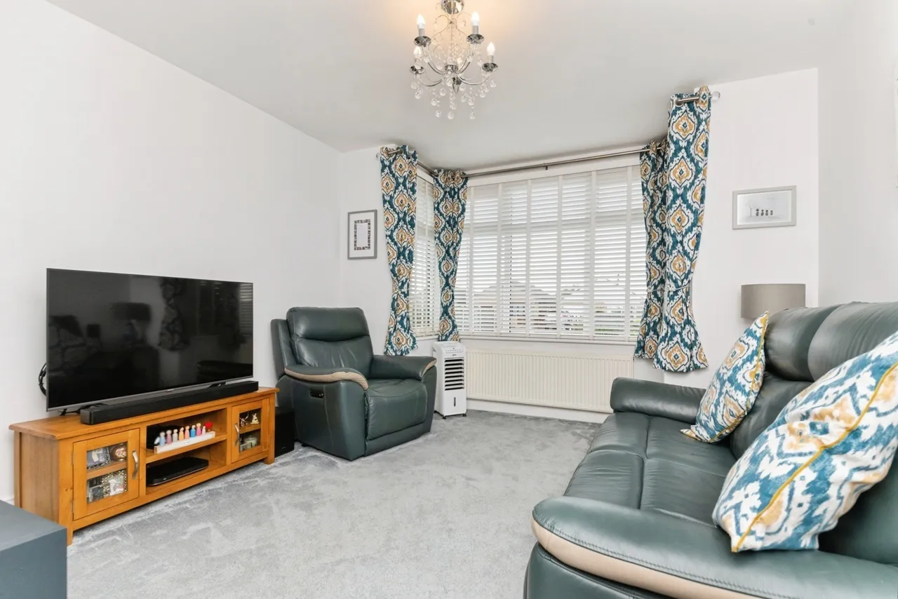 Thorpe Road, CLACTON-ON-SEA, Essex, CO15, photo 3