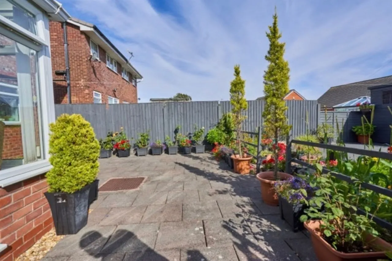 Kempton Grove, Cheadle, ST10, photo 8