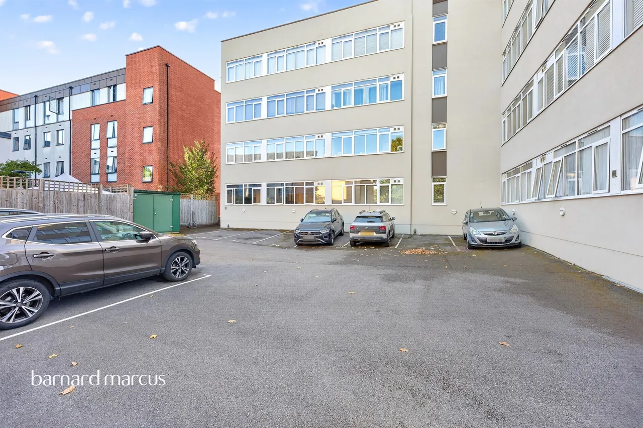 East Street, Epsom, KT17, photo 12