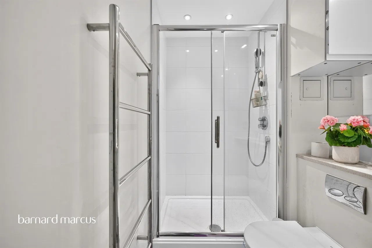 East Street, Epsom, KT17, photo 10