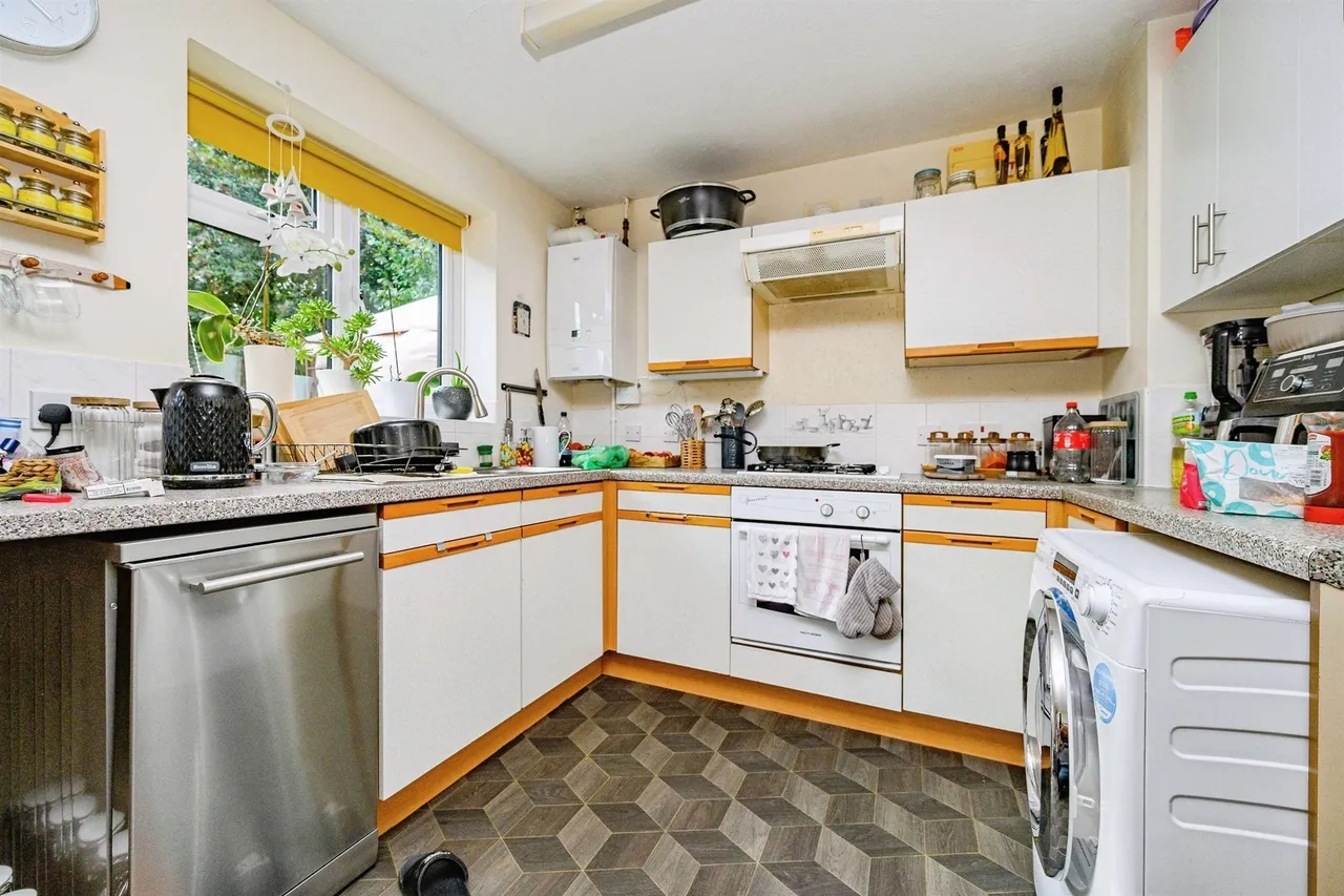 Lambourn Drive, Luton, LU2, photo 6