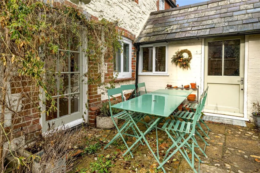 Cobo Cottage, South Harting, GU31, photo 14