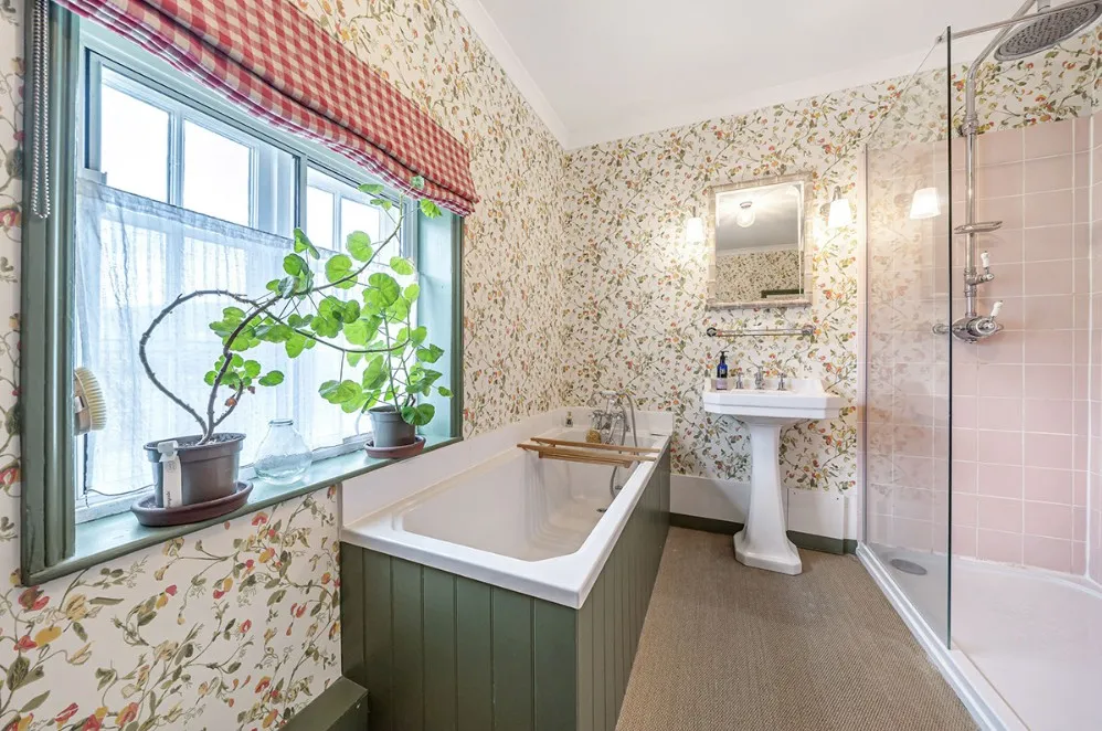 Cobo Cottage, South Harting, GU31, photo 11