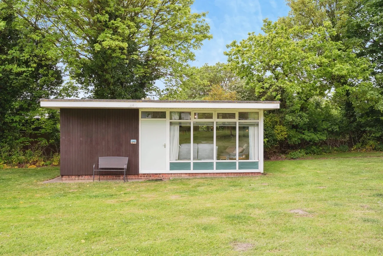 2 bed park home for sale — Overstrand Road, Cromer