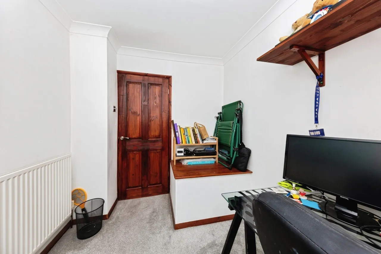 Maestir, Llanelli, SA15, photo 12