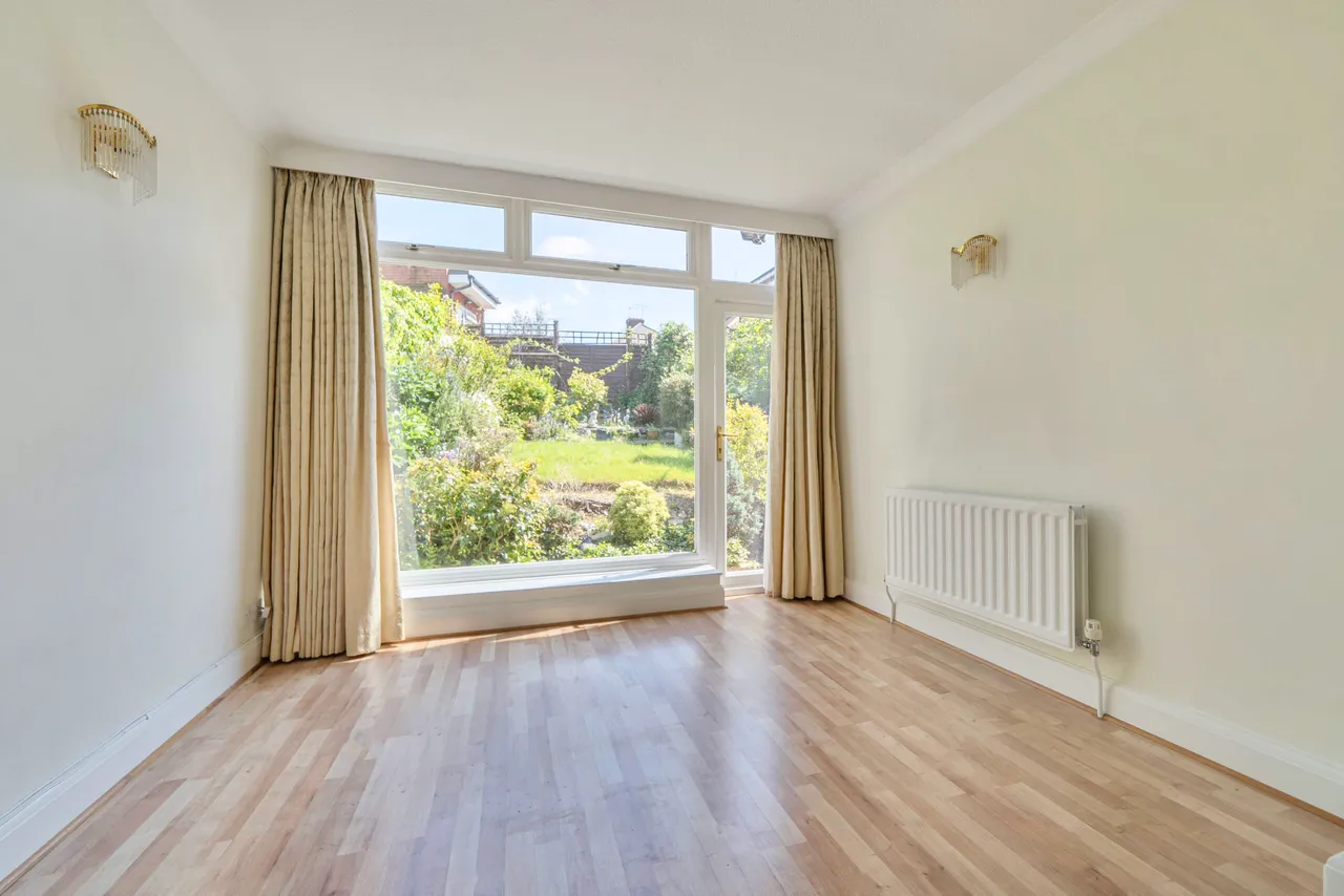 East Walk, East Barnet, Barnet, Greater London, EN4 8JT, photo 4