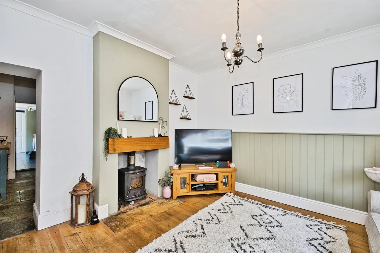 St. James Street, South Petherton, TA13, photo 3