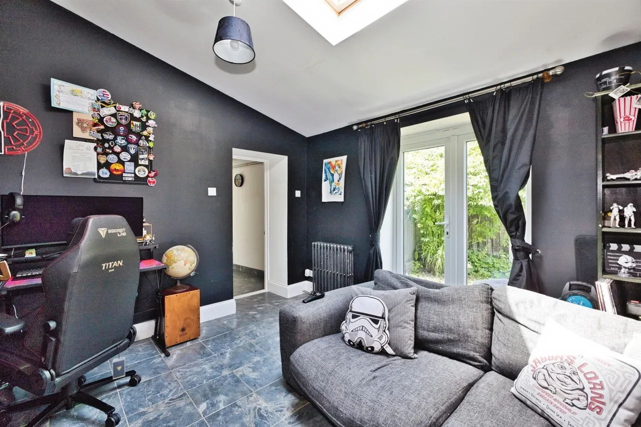St. James Street, South Petherton, TA13, photo 8
