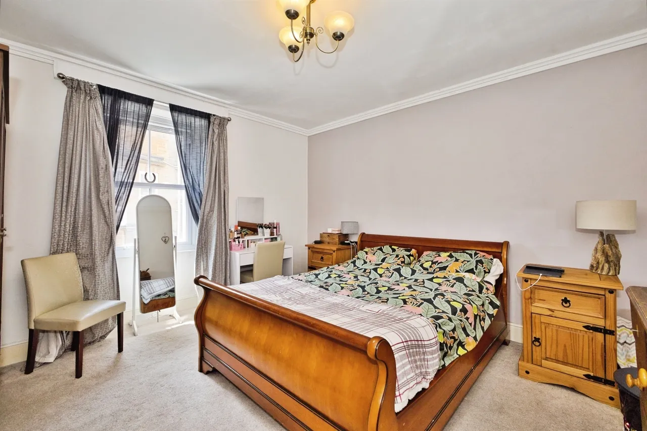 St. James Street, South Petherton, TA13, photo 12