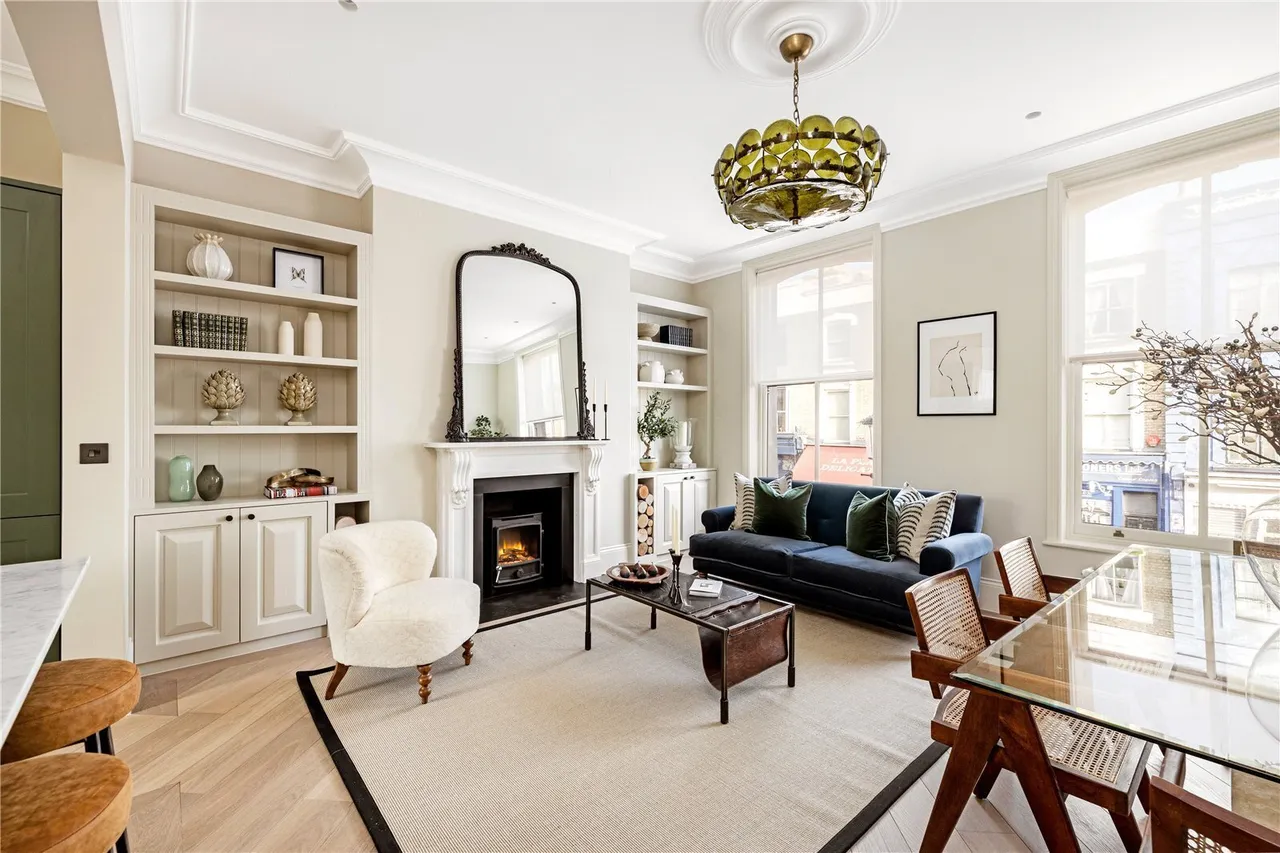 3 bed flat for sale, Portobello Road, Notting Hill, W10