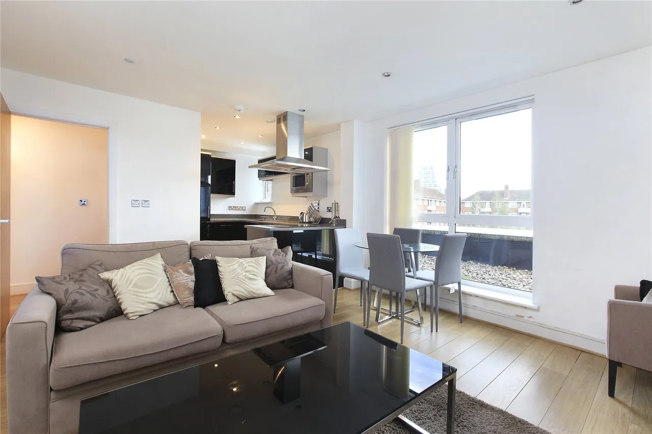 Eltringham Street, London, SW18, photo 2