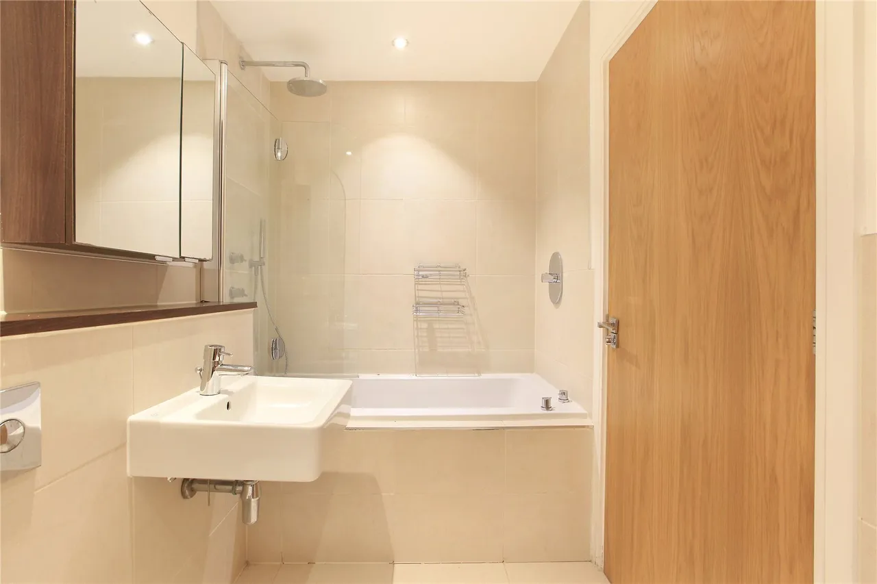 Eltringham Street, London, SW18, photo 10