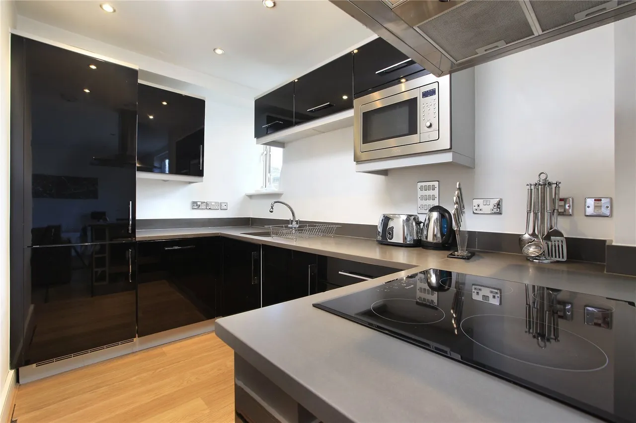 Eltringham Street, London, SW18, photo 3
