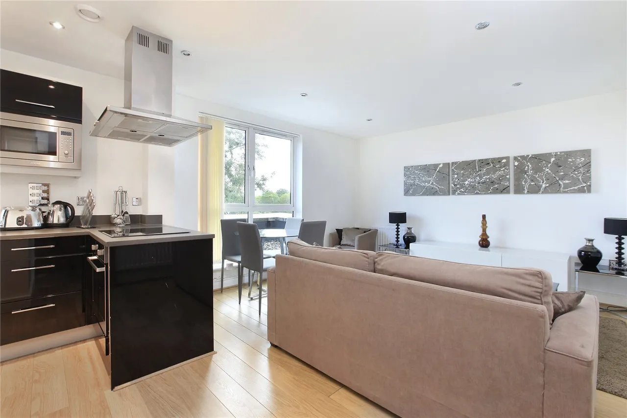 Eltringham Street, London, SW18, photo 17