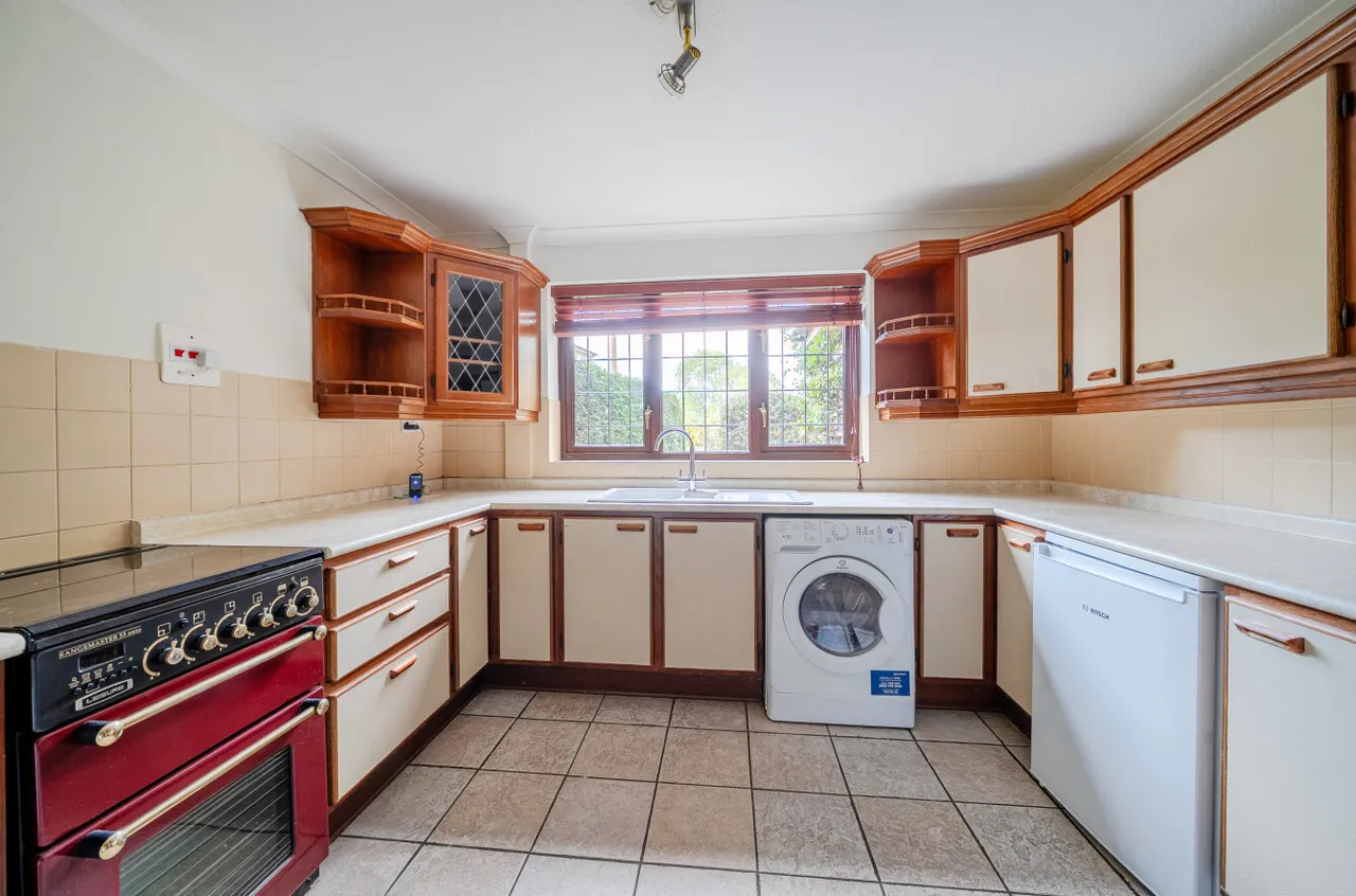 Beech Tree Drive, Badshot Lea, GU9, photo 3