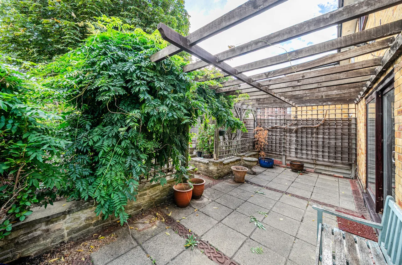 Beech Tree Drive, Badshot Lea, GU9, photo 11