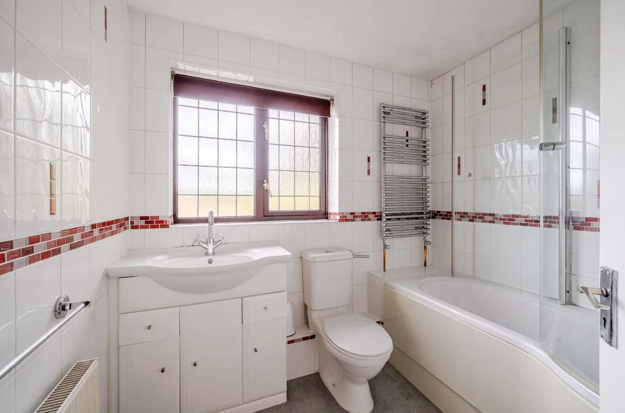 Beech Tree Drive, Badshot Lea, GU9, photo 6