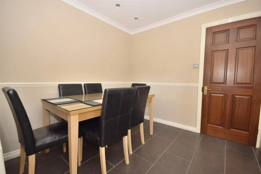 Hedingham Close, Horley, RH6, photo 9