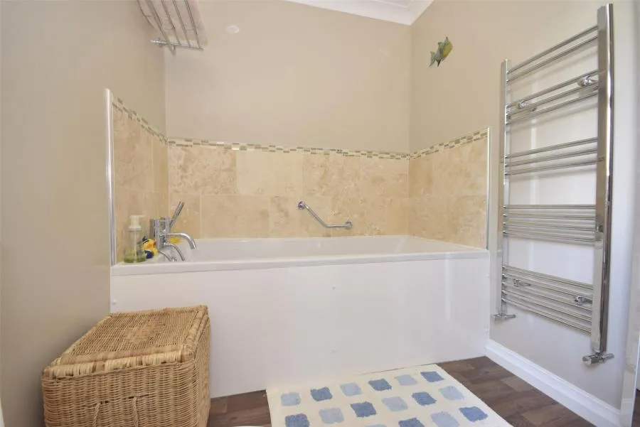 Hedingham Close, Horley, RH6, photo 6