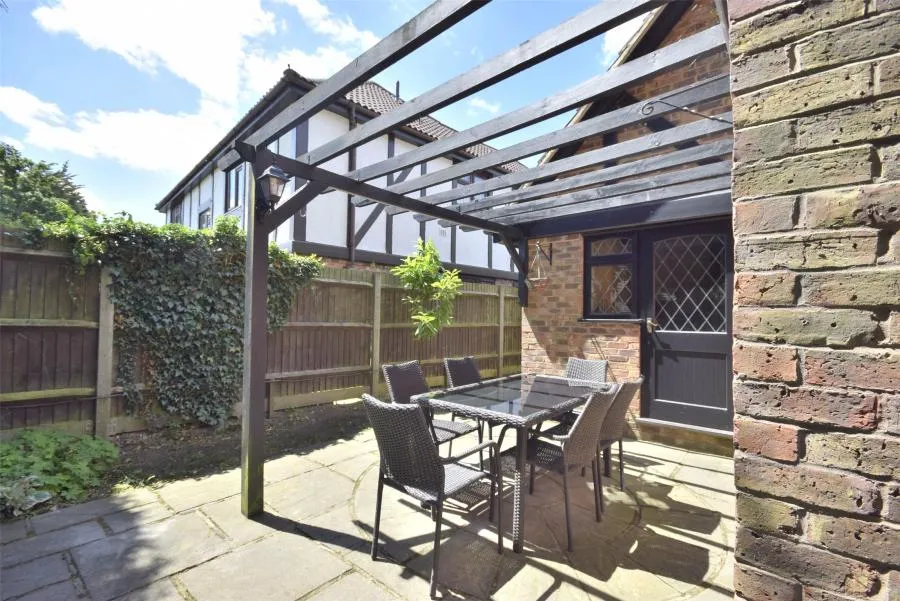 Hedingham Close, Horley, RH6, photo 5