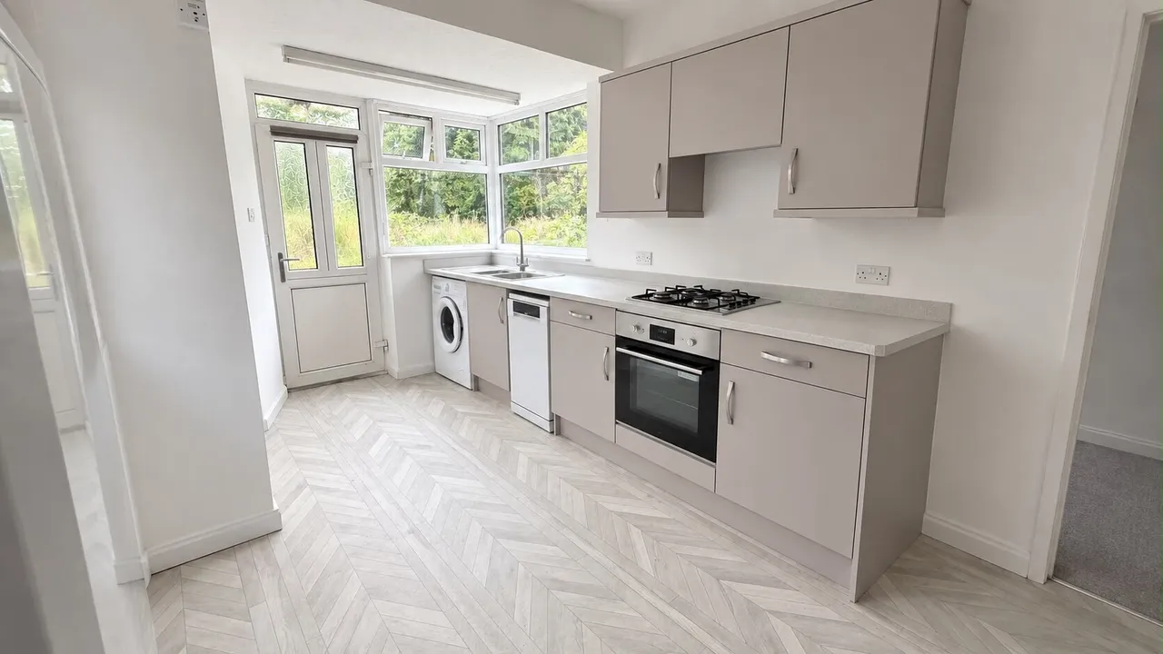 Westwick Crescent, Greenhill, Sheffield, S8, photo 2
