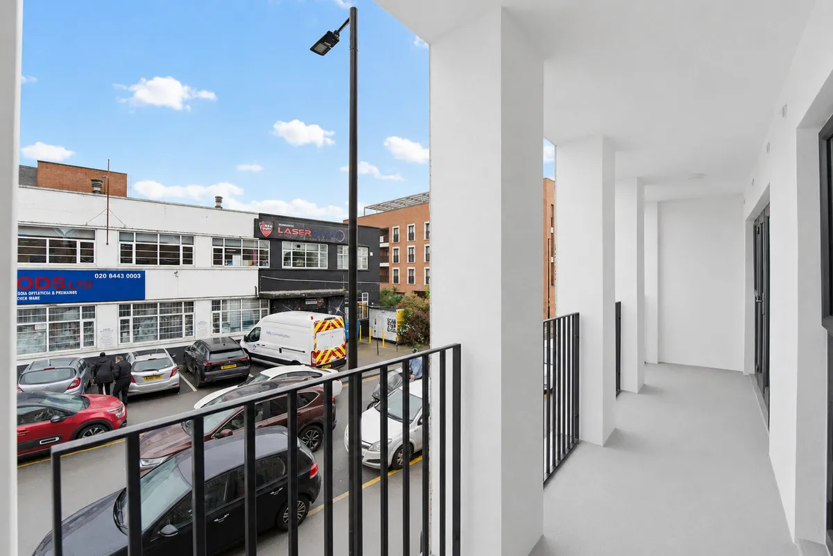 Queensway, Enfield, EN3, photo 14