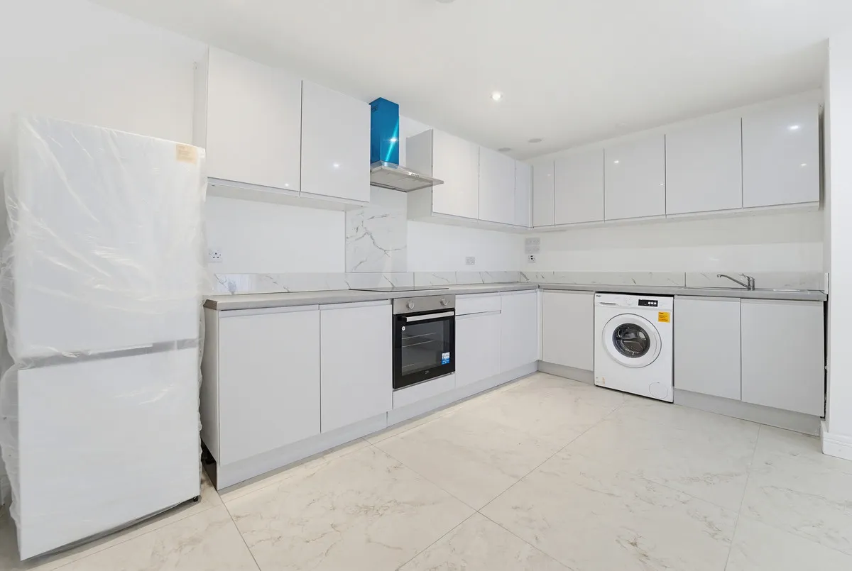 Queensway, Enfield, EN3, photo 9