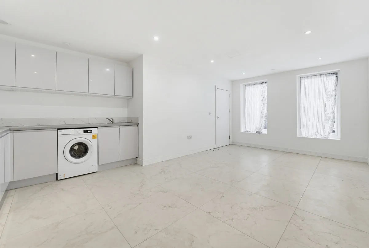 Queensway, Enfield, EN3, photo 10