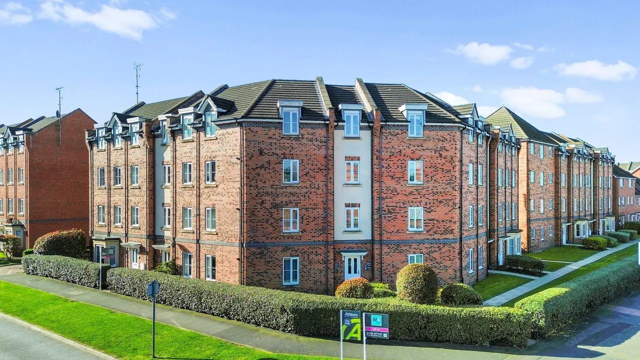 2 bed flat for sale — Rylands Drive, Warrington, Warrington, WA2 7DY