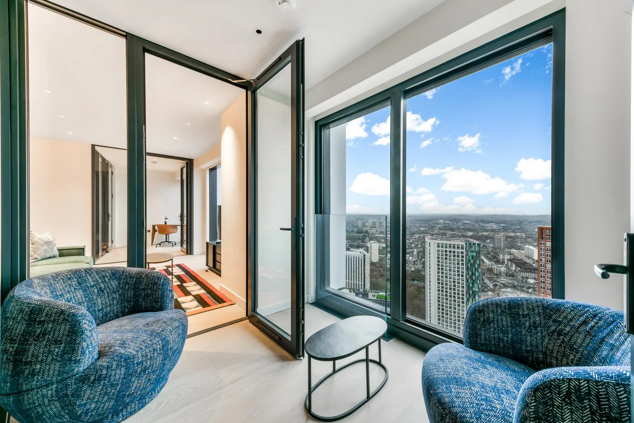 Nine Elms Lane, London, SW8, photo 9