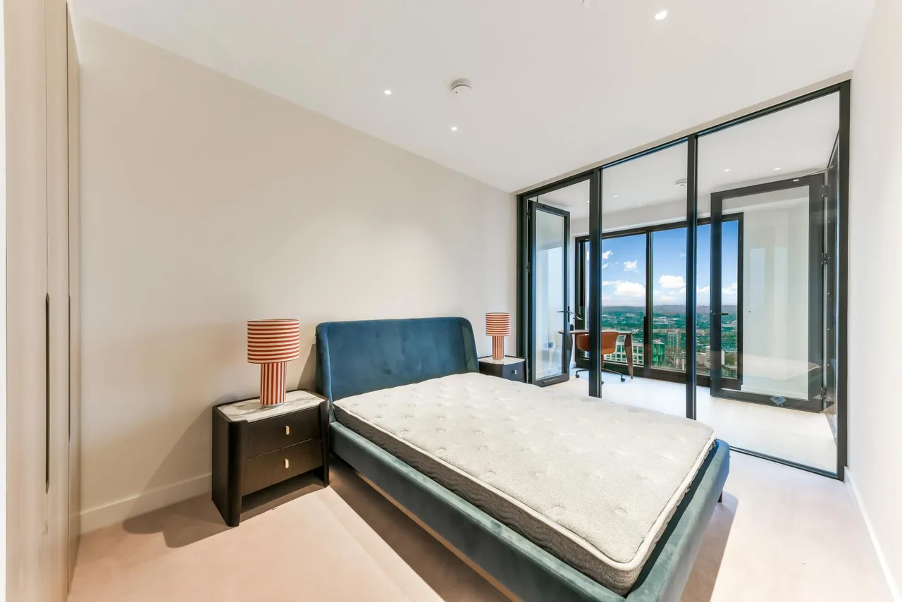 Nine Elms Lane, London, SW8, photo 11