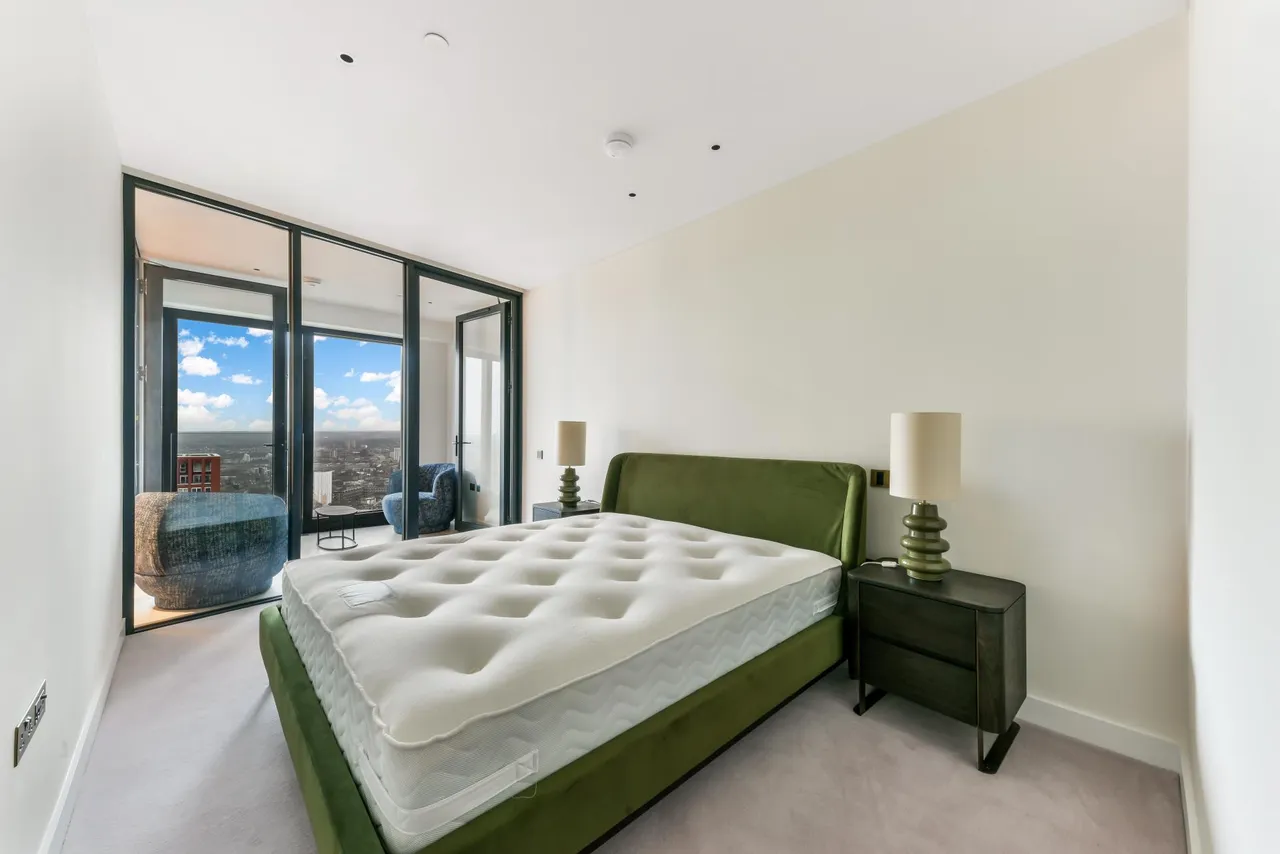 Nine Elms Lane, London, SW8, photo 8