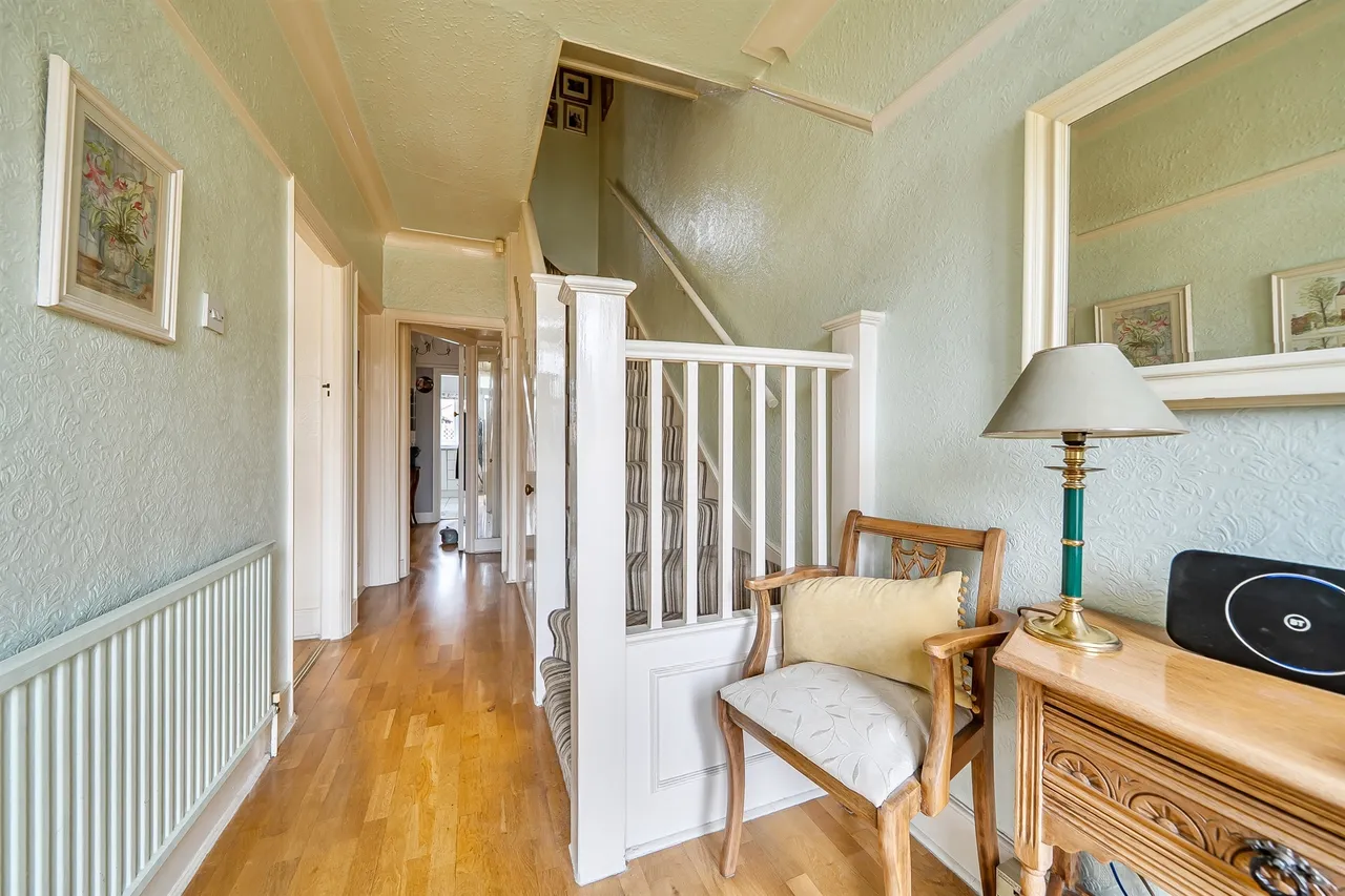 Parsonage Gardens, Enfield, EN2, photo 7