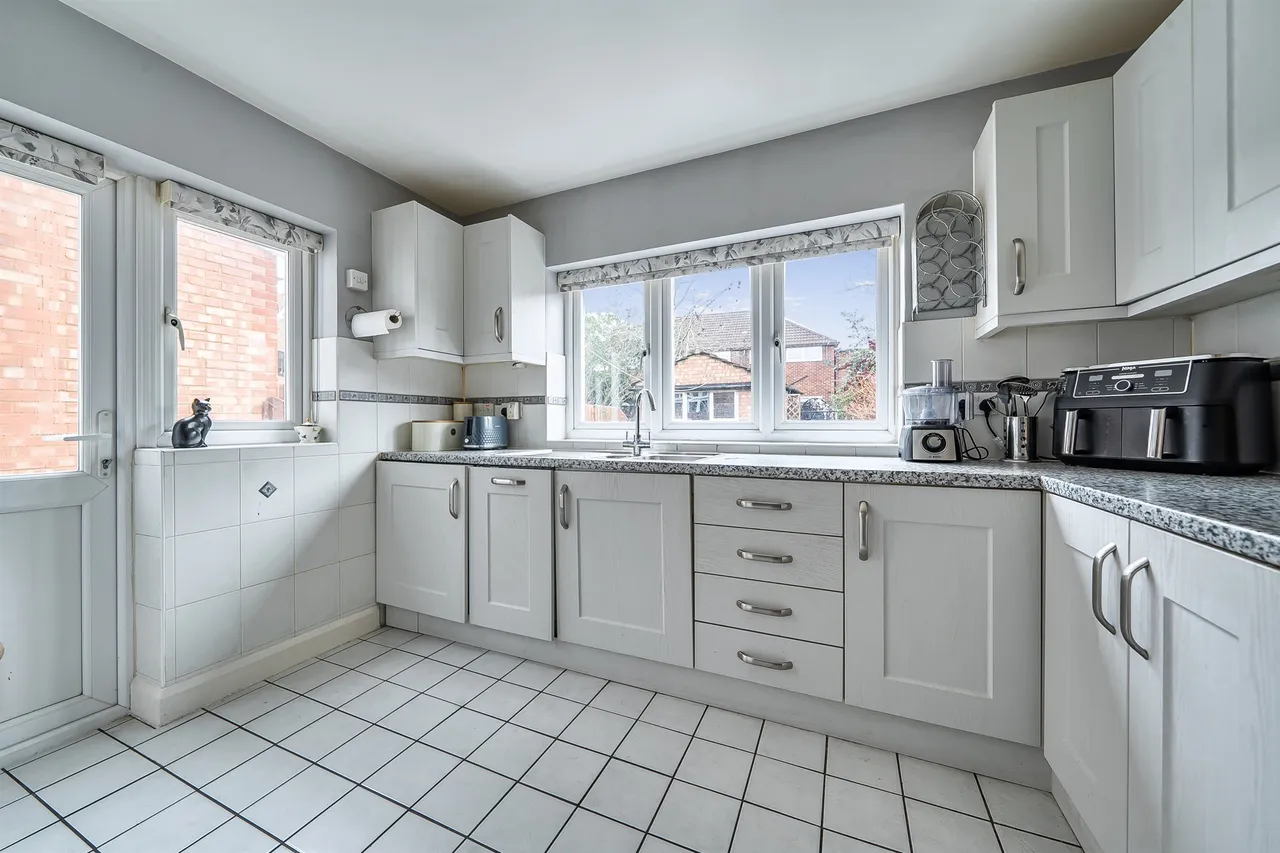 Parsonage Gardens, Enfield, EN2, photo 5