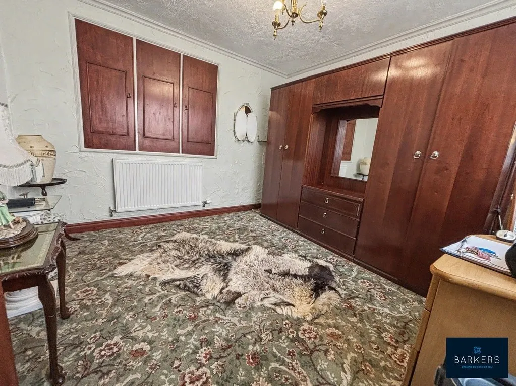 Woodhall Drive, Batley WF17 7SW, photo 4