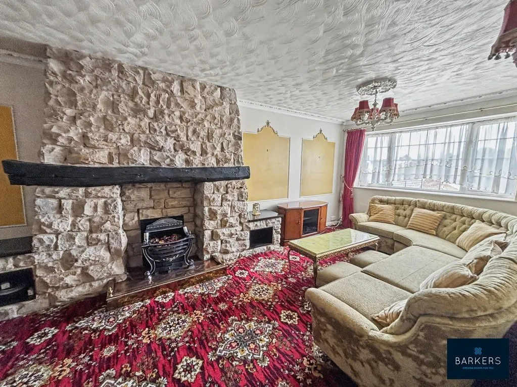 Woodhall Drive, Batley WF17 7SW, photo 7