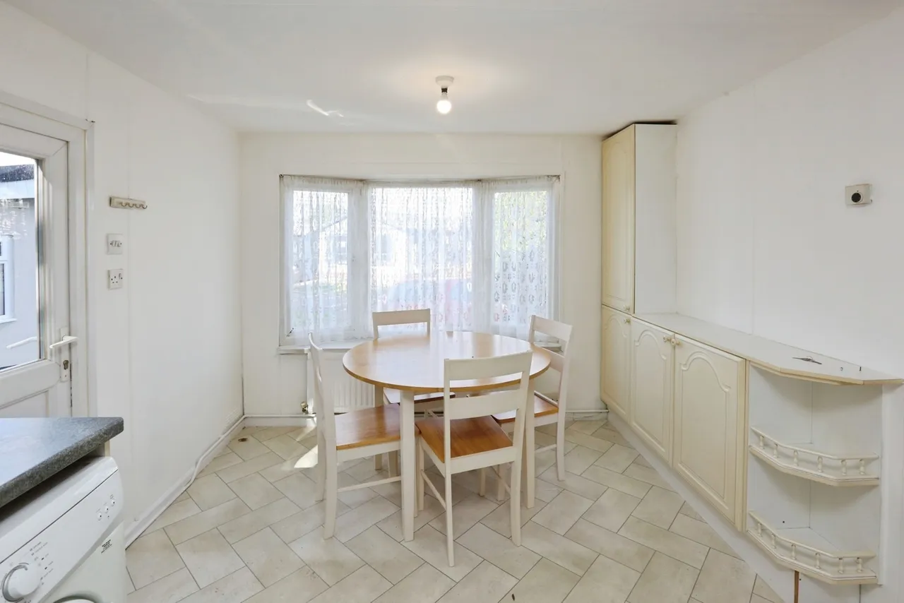 Fleet End Road, Warsash, SO31, photo 5