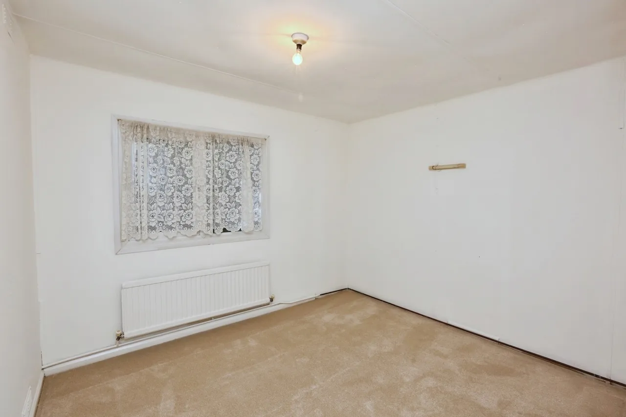 Fleet End Road, Warsash, SO31, photo 13