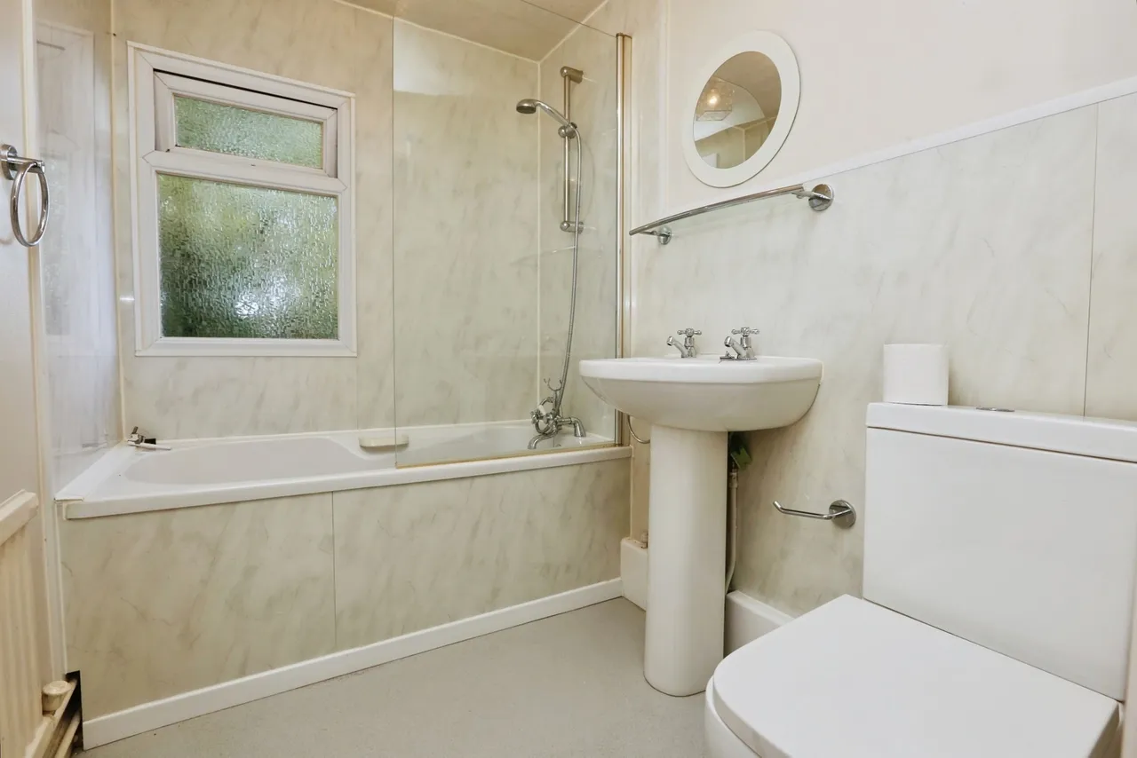 Fleet End Road, Warsash, SO31, photo 9