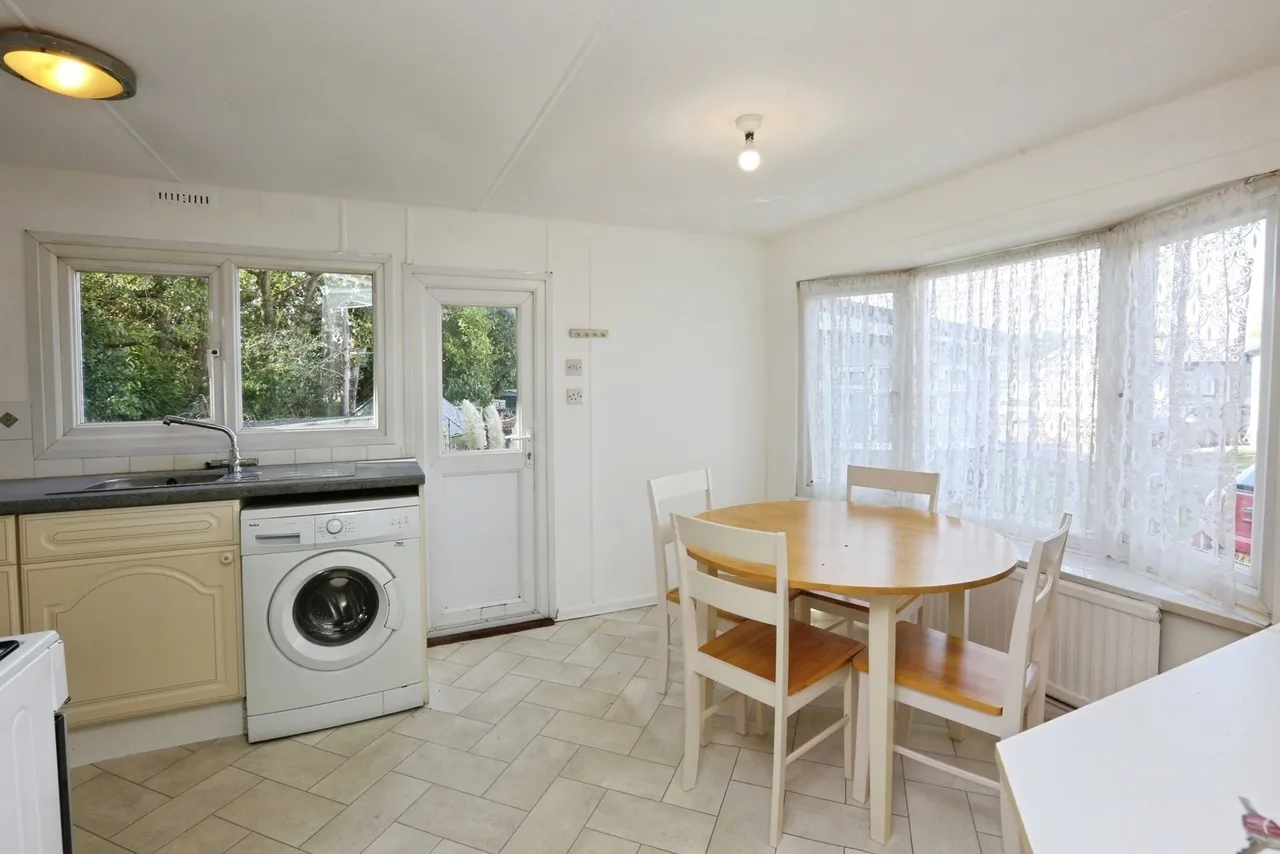 Fleet End Road, Warsash, SO31, photo 4