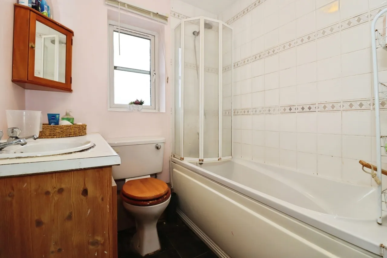 Wheatfield Drive, Bradley Stoke, Bristol, Gloucestershire, BS32, photo 6