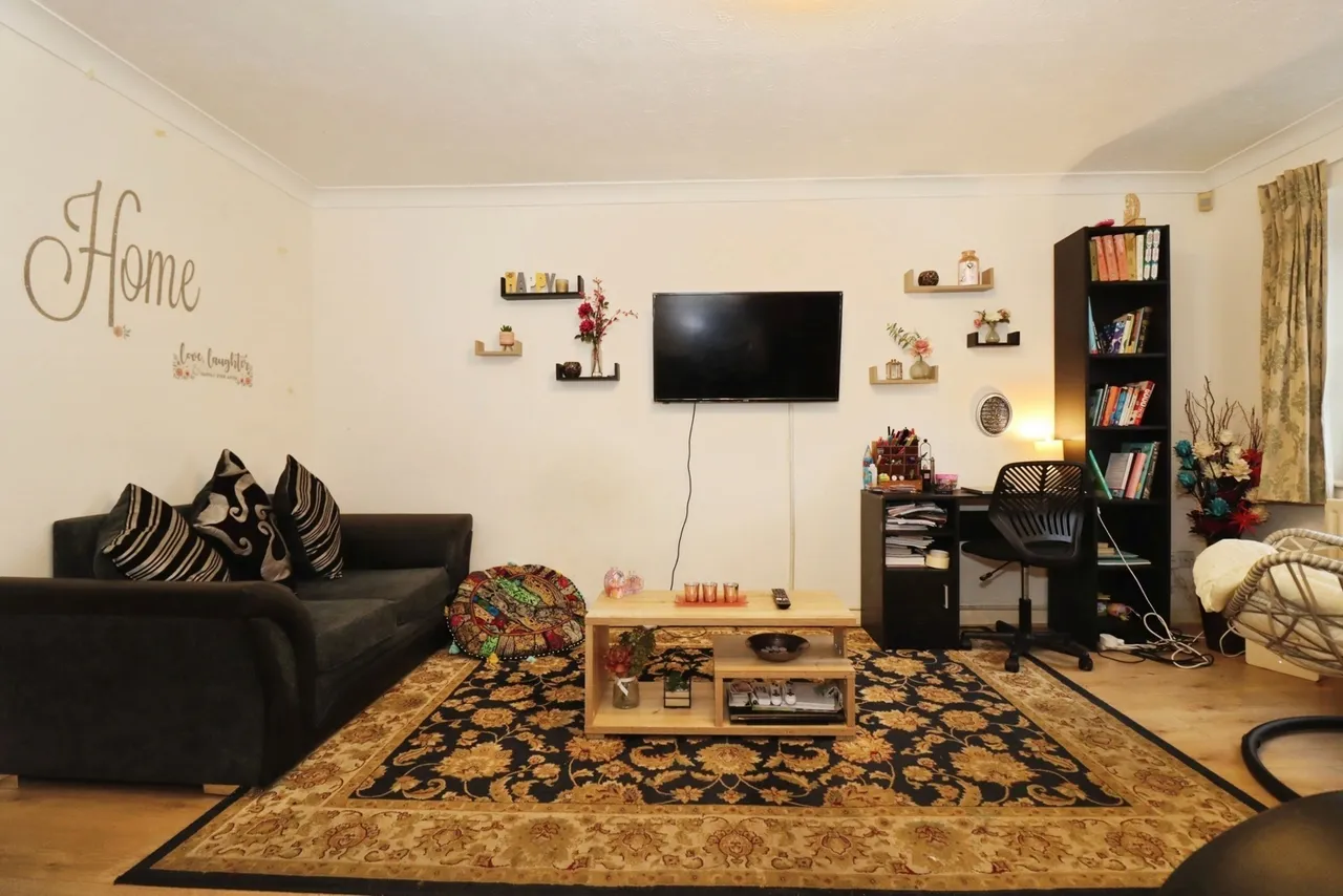 Wheatfield Drive, Bradley Stoke, Bristol, Gloucestershire, BS32, photo 13