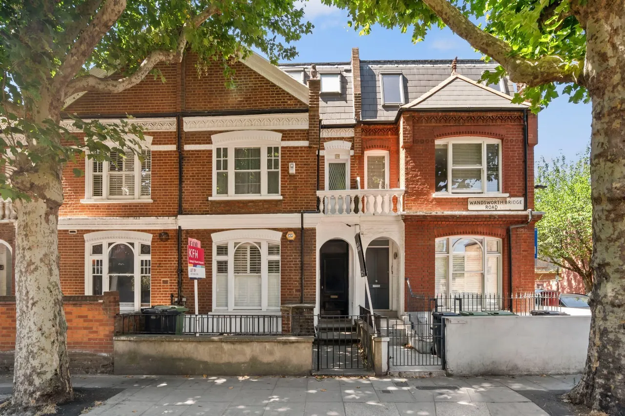 Wandsworth Bridge Road, London, SW6, photo 4