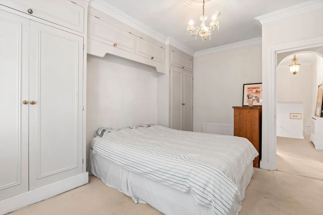 Wandsworth Bridge Road, London, SW6, photo 14