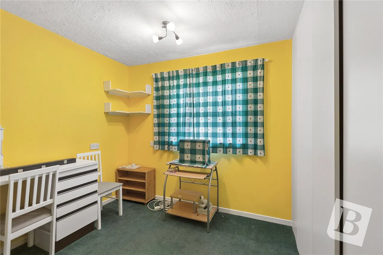 Long Lynderswood, Basildon, SS15, photo 7
