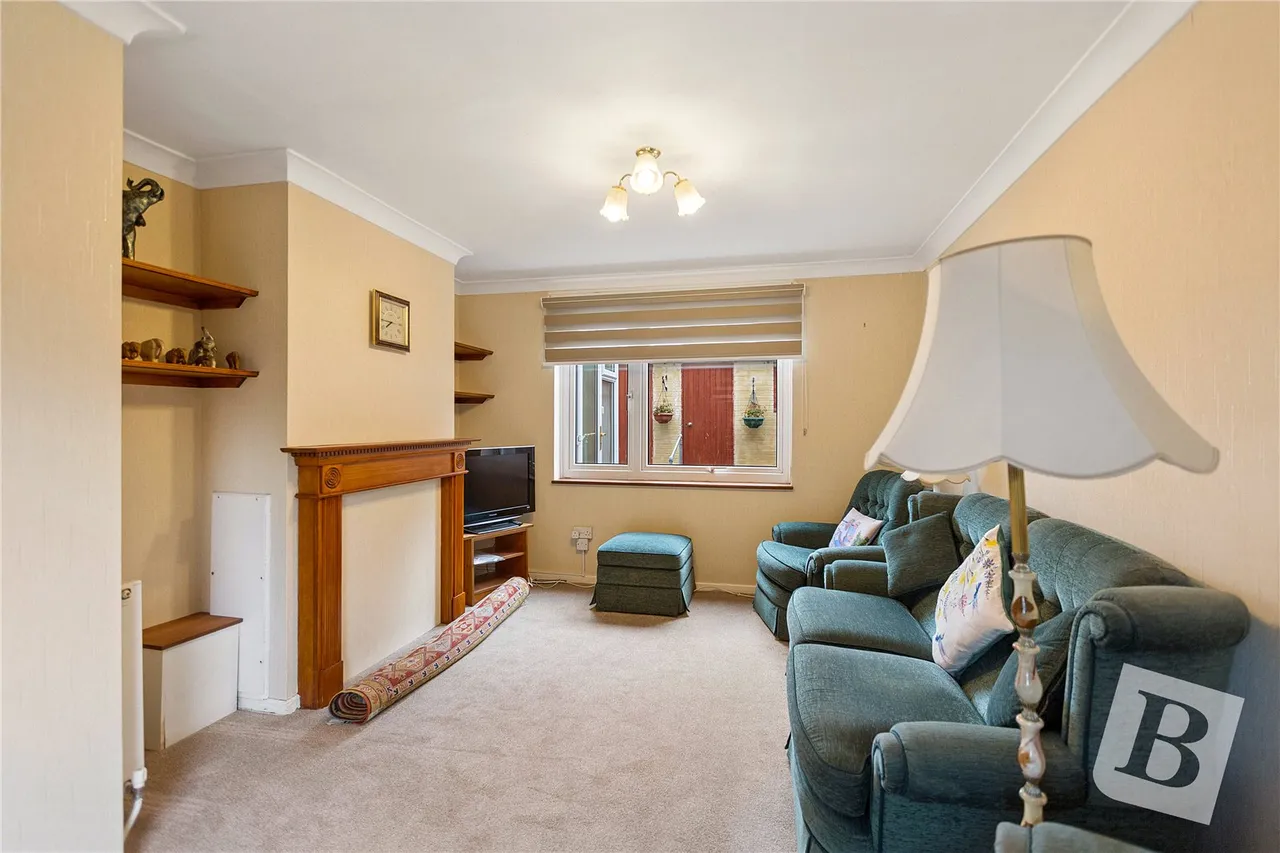 Long Lynderswood, Basildon, SS15, photo 10
