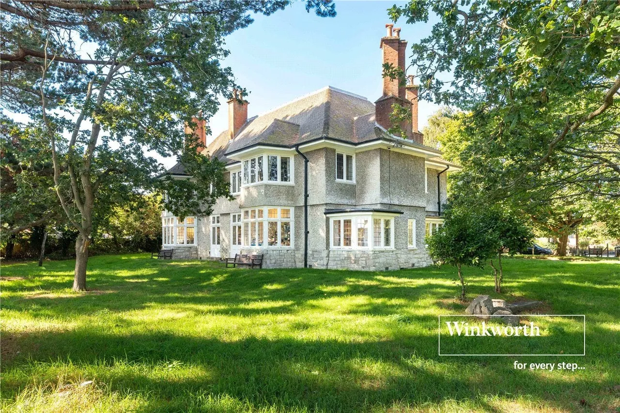3 bed flat for sale, Wick Lane, Bournemouth, BH6
