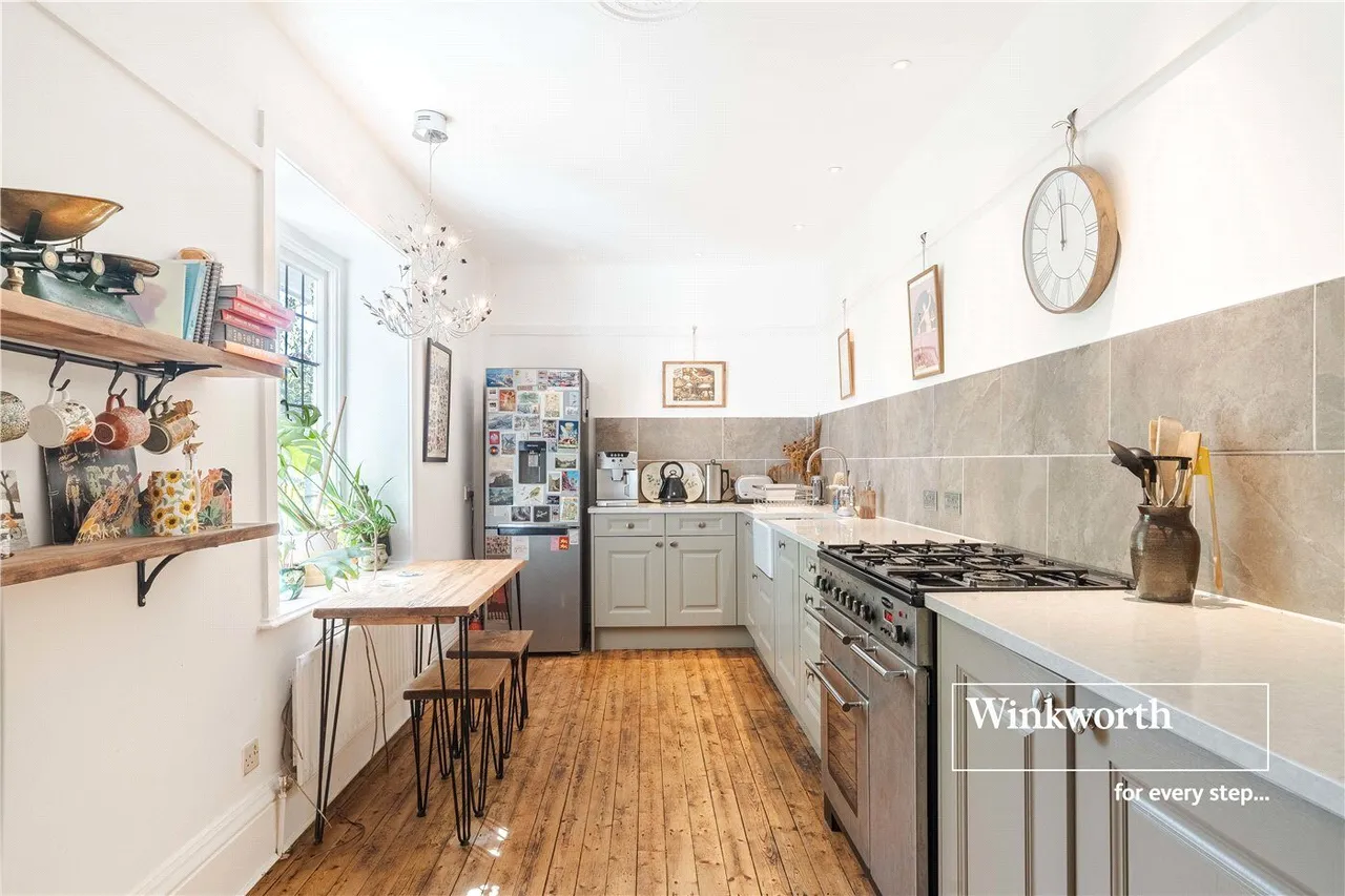 Wick Lane, Bournemouth, BH6, photo 7