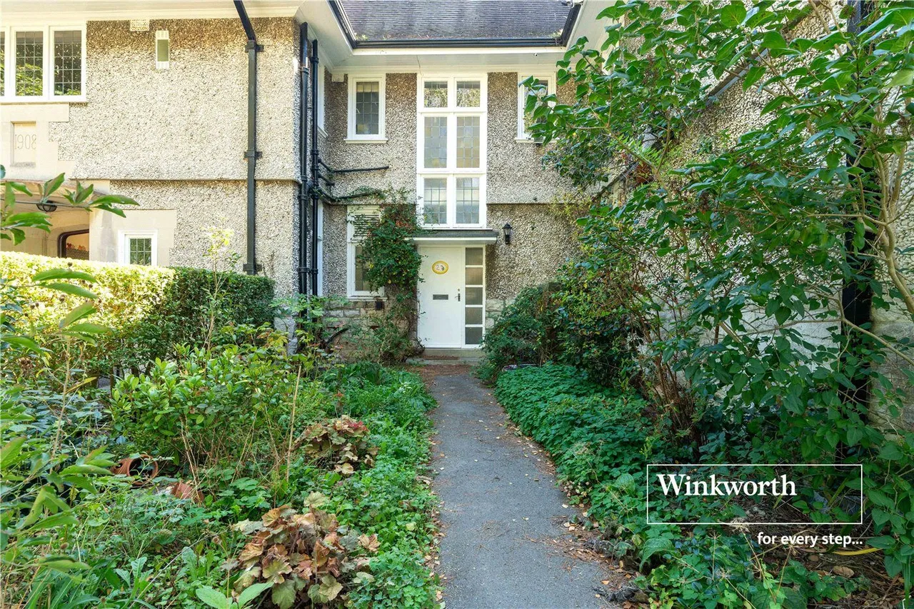 Wick Lane, Bournemouth, BH6, photo 16