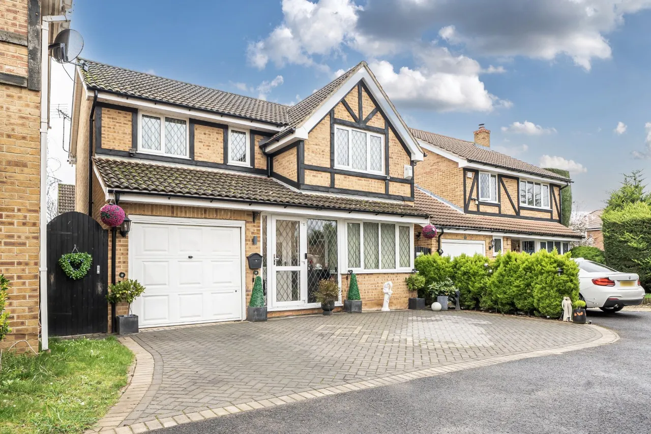 4 bed portland close, near burnham, berkshire,sl2 for sale, Portland Close, Near Burnham, SL2